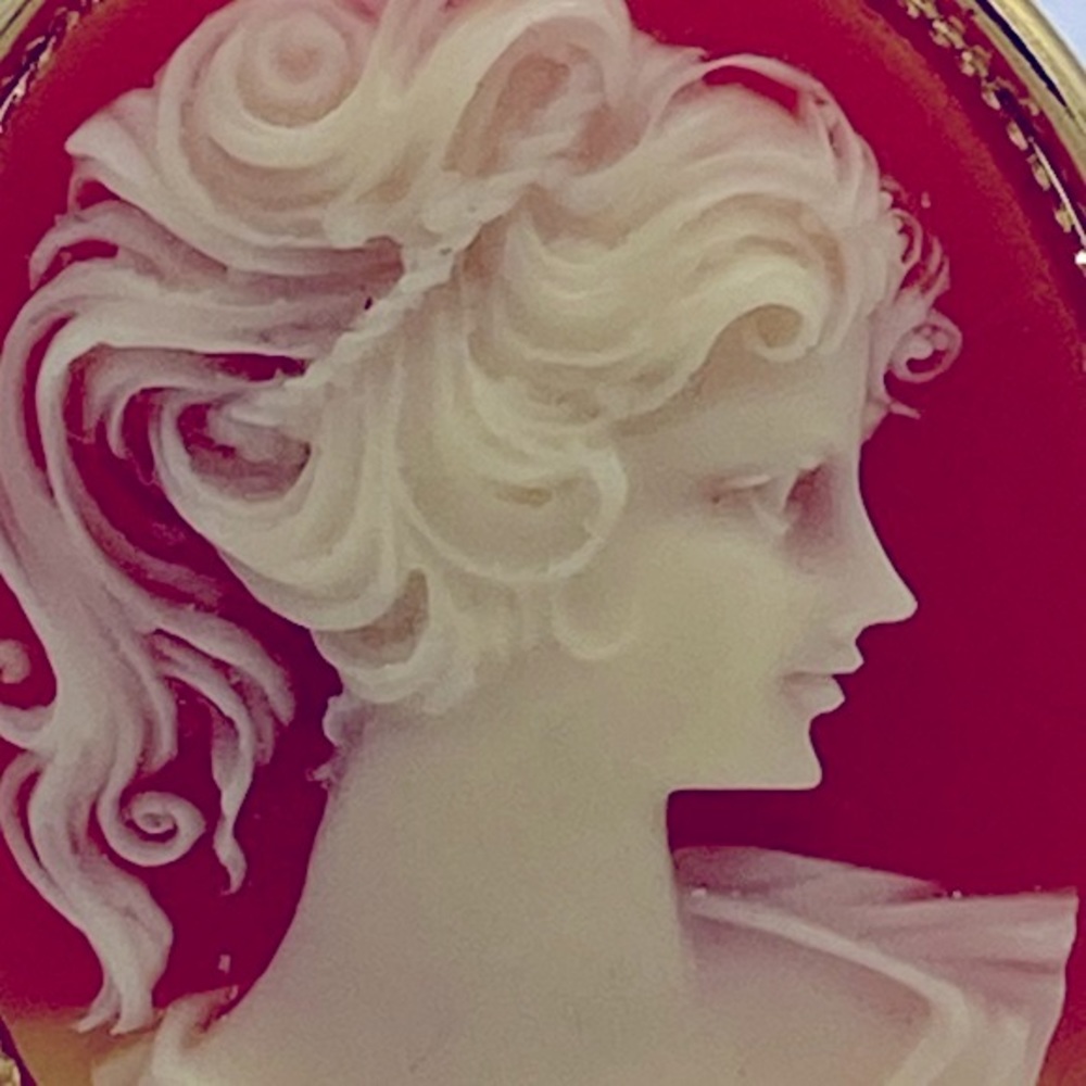 Vintage Gold Toned Carved Cameo Perfume Locket Brooch/Pendant Beautiful Elegant - Picture 6 of 7
